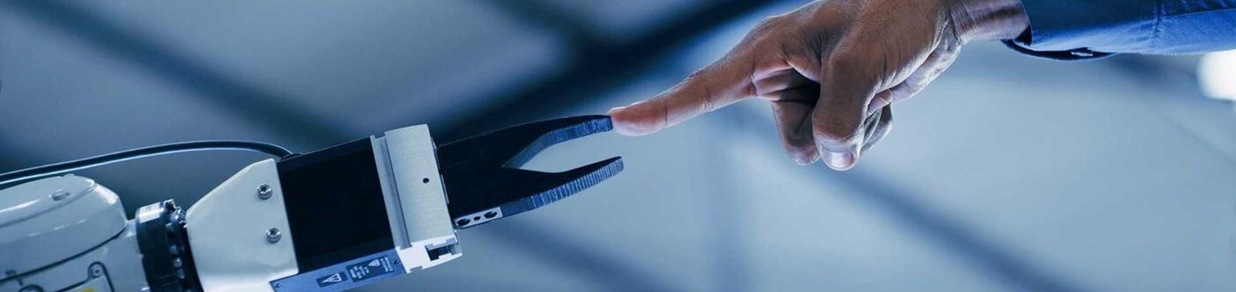 robot-hand-human-hand